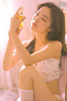 他的小草莓沈修瑾于萌萌hd