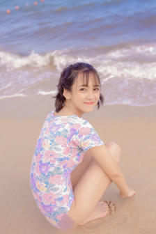善良漂亮的女老板中字